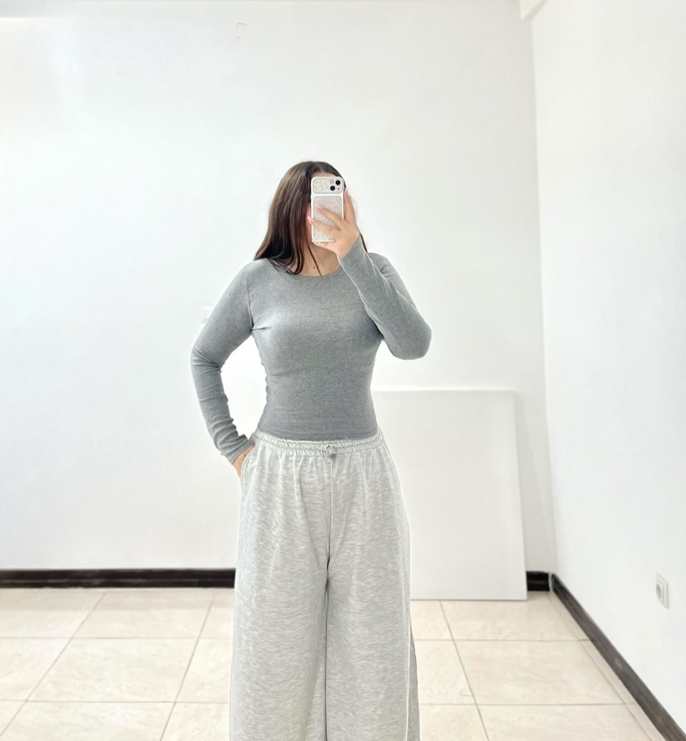بلوز الینا گیلبرت طوسی🩶